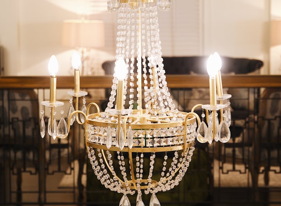 A beautiful chandelier hanging from the ceiling